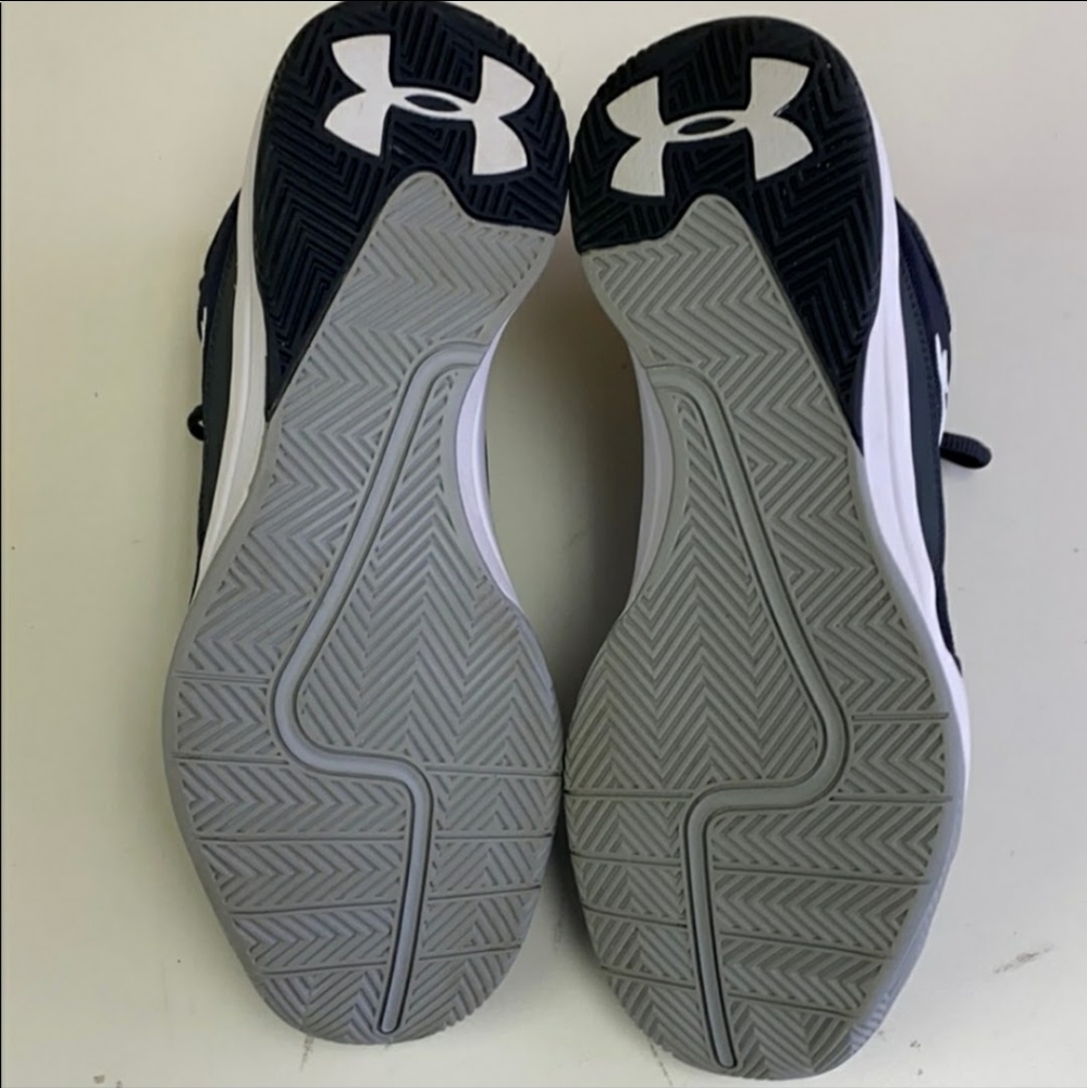 Brand New under armour sneakers  sz 10.5